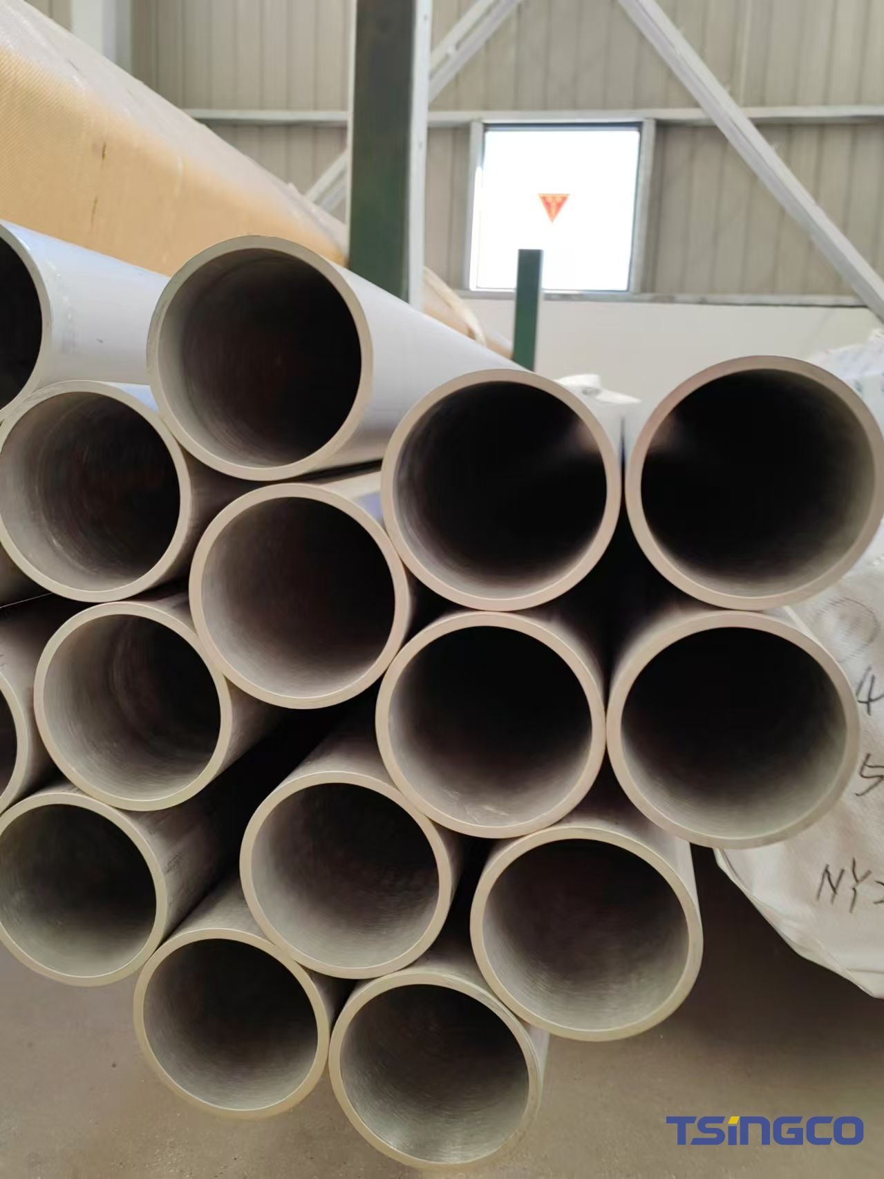 በቻይና ፋብሪካ ውስጥ ሙቅ ሮልድ ብረት የማይዝግ ብረት የሚለጠፍ ቱቦ ለማፍሰሻ ቧንቧ ሥራ