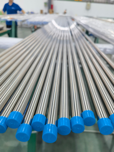 ASTM A249 304 አይዝጌ ብረት ብሩህ አንጸባራቂ የተጣራ እንከን የለሽ ቱቦዎች ከዝገት ማረጋገጫ ጋር