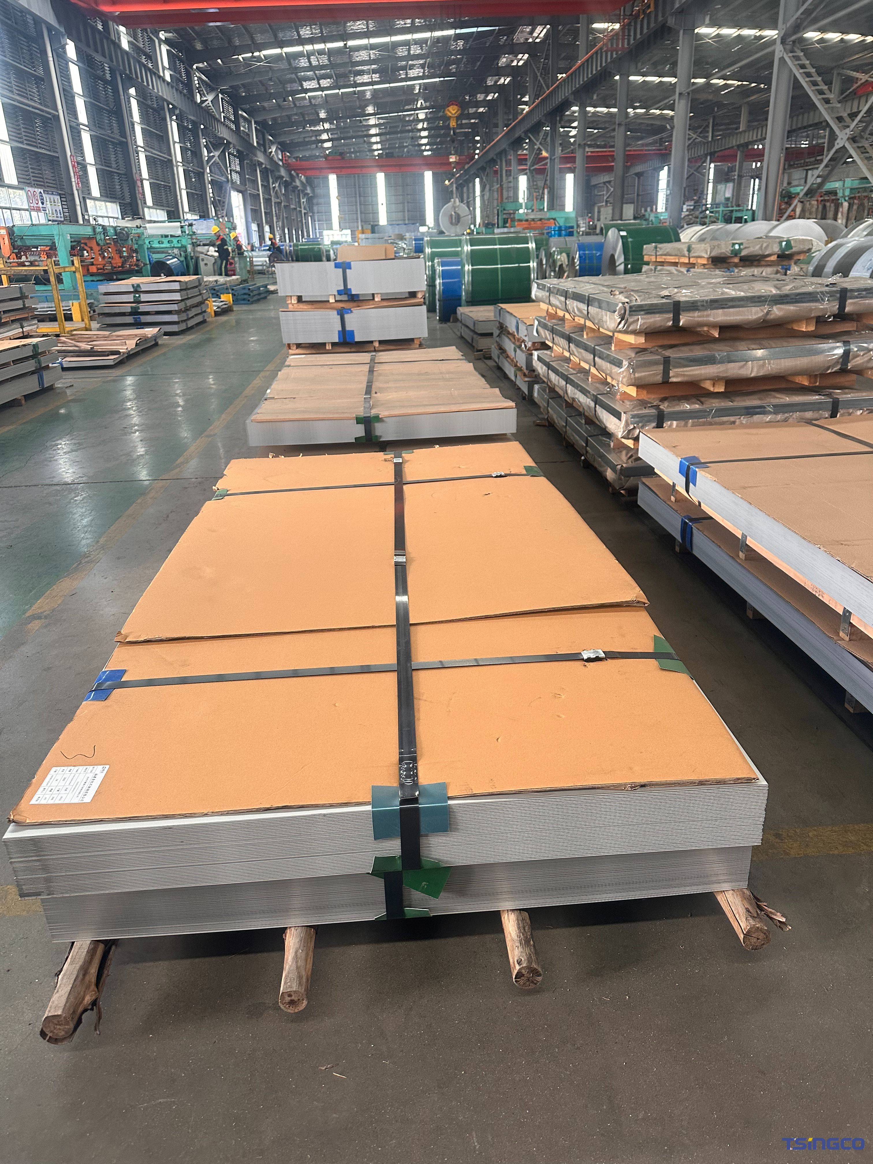 Prezzo di fabbrica Fabbricazione Piastra di superficie del tetto in lamiera di acciaio inossidabile da 1-3 mm con laminazione a freddo/a caldo